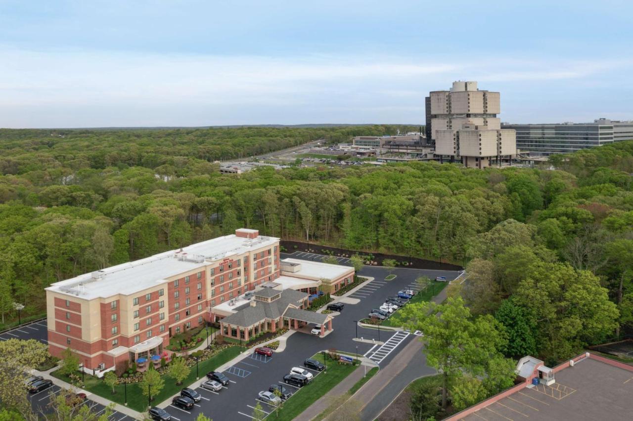 Hilton Garden Inn Stony Brook Exterior foto