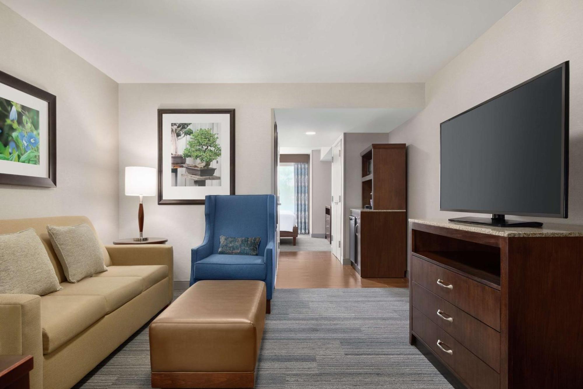 Hilton Garden Inn Stony Brook Exterior foto