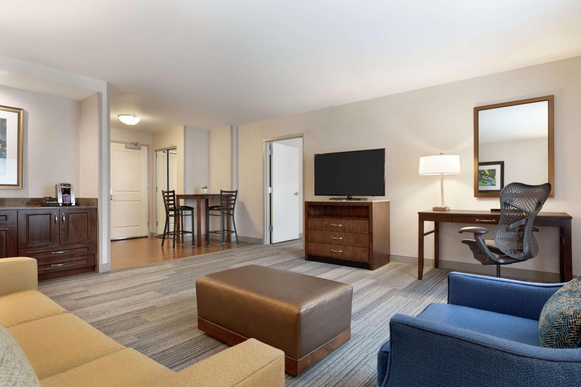 Hilton Garden Inn Stony Brook Exterior foto